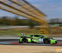 Během historicky prvního 24h závodu na brněnském autodromu jsem byla součástí rakouského týmu Grasser-Racing a měla na starost 3 jezdce zeleného GRT Lamborghini: Rolf Ineichen - Adrian Amstutz - Andrea Caldarelli.